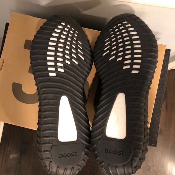 Yeezy 350 V2 Black Reflective - Picture 4 of 8